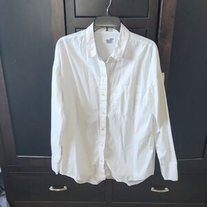 Old Navy White Boyfriend Cut Button Down Shirt